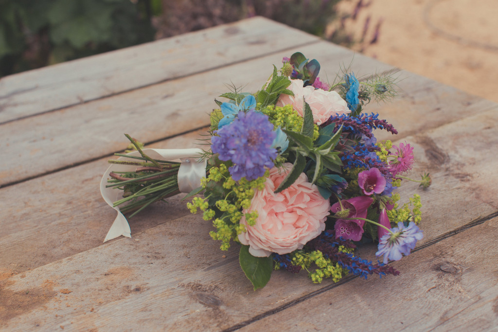 Wiltshire wedding flowers, Young Blooms